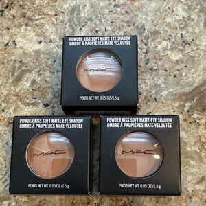 MAC Cosmetics Powder Kiss Soft Matte Eye Shadow - What Clout